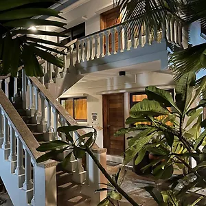 Island Cove Виктория