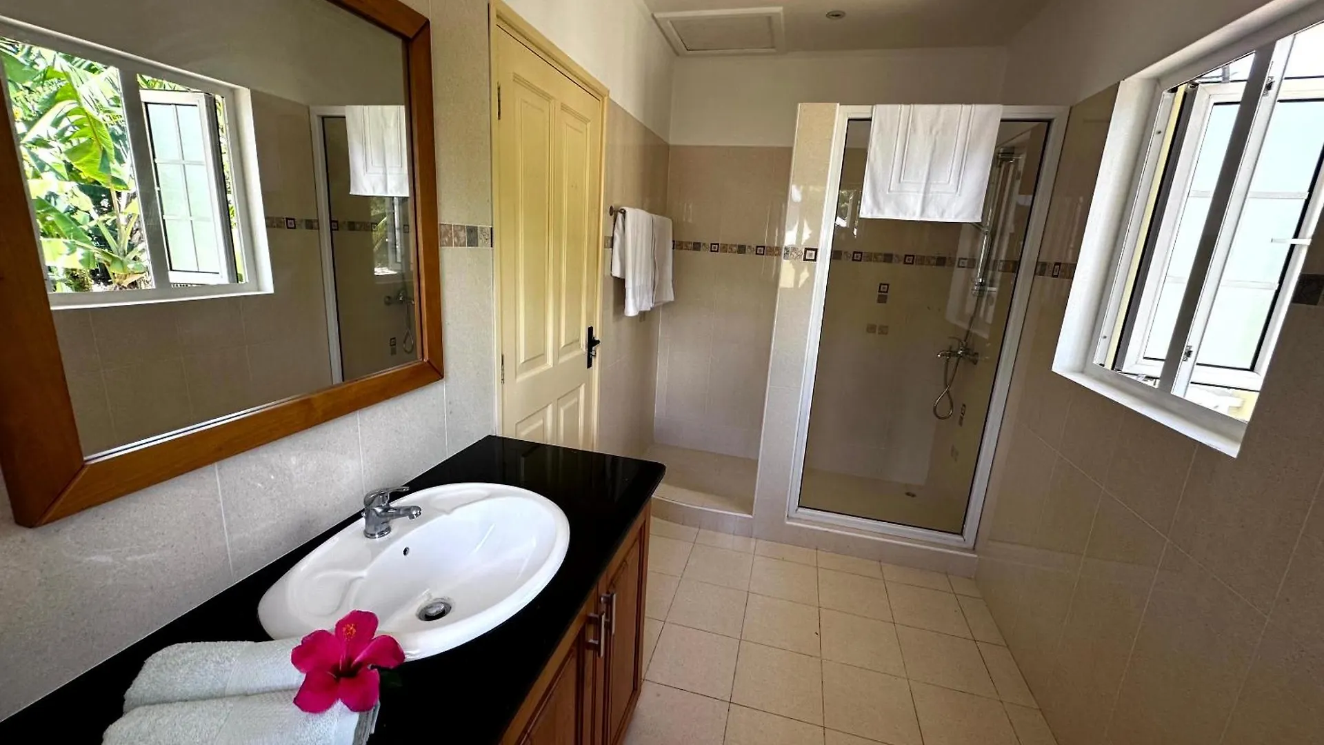 Spas Villas La Villa ヴィクトリア アパート